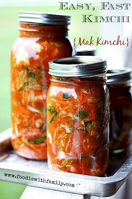 This fragrant, simple, authentic, healthy Easy, Fast Kimchi Mak Kimchi recipe can be made in any kitchen. This tutorial takes the mystery out of making it yourself! Diy Kimchi Easy, Diy Kimchi, Korean Chili, Fermented Kimchi, Miso Paste, Kimchi Recipe, Fermentation Recipes, Fermented Vegetables, White Miso