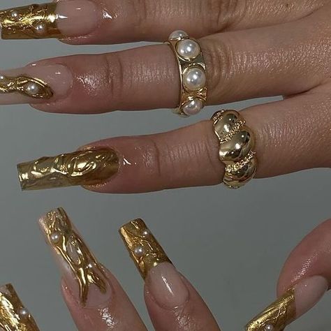 TNB on Instagram: "Gold >> Silver By: @thenailmuse.co✨ • • • • ❤️‍🔥💅🏽Follow @thenailbabeuk for more nail inspiration💅🏽❤️‍🔥  #goldnails #frenchtipnails #nailart #birthdaynails #nailart #bombnails #rhinestonenails #3dnails #nailsnailsnails #thenailbabeuk" Nails With Gold Jewellery, Gold Designed Nails, 3d Gold Nails, Silver And Gold Nail Designs, Gold Nails Inspiration, Gold Nails Aesthetic, Silver Gold Nails, Gold Nail Inspiration, Baddie Nails Instagram