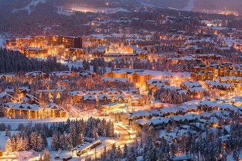 The Best Things to Do in Breckenridge, Colorado Colorado Honeymoon, Skiing Colorado, Breckenridge Ski Resort, Colorado Towns, Colorado Winter, Best Ski Resorts, Ski Town, Breckenridge Colorado, Colorado Skiing