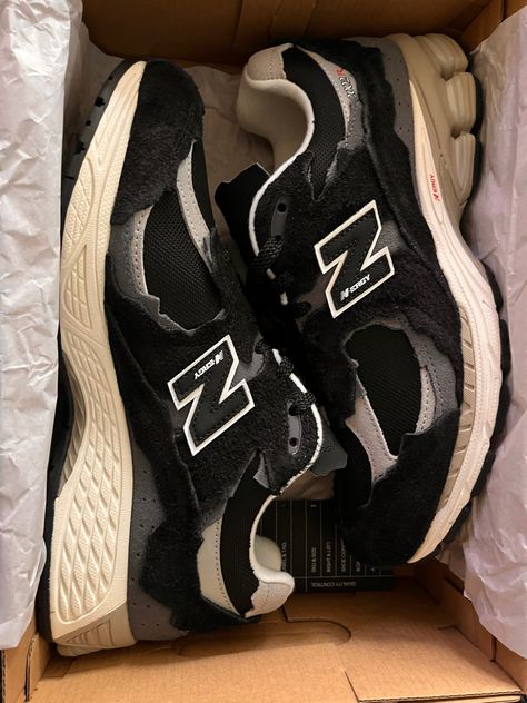 New Balance Shoes Black, New Balance 2002r Black, Black And White New Balance, Black New Balance Shoes, Nb 2002r, New Balance 993, Nb Shoes, White New Balance, New Balance Outfit