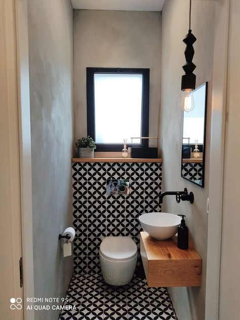 Tiny Toilet Room Ideas With Window, Tiny Narrow Bathroom, Small Toilet Room Ideas Modern, Toilet Room Ideas With Window, Small Toilet Ideas Downstairs Loo, Downstairs Toilet Ideas Quirky, Cloakroom Toilet Ideas, Downstairs Toilet Ideas, Tiny Powder Rooms