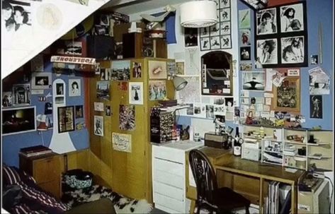 80’s Bedroom, 80’s Room, 1980s Bedroom, Bedroom 80s, 80's Room, 80s Room, 80s Bedroom, Room Goals, Pretty Room