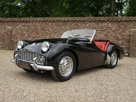 1960 Triumph TR3A Recaro Car Seat, Rolls Royce Silver Shadow, Triumph Sports, Triumph Tr3, Triumph Cars, Mg Cars, British Sports, Car Purchase, British Sports Cars