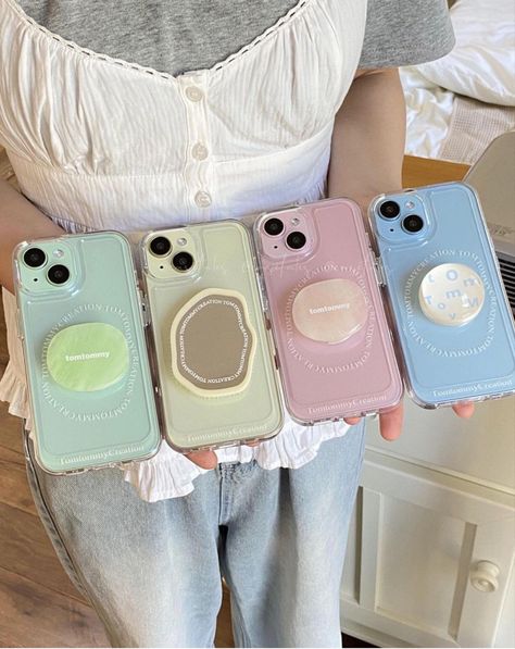 Iphone Ios Aesthetic, 15 Aesthetic, Ios Aesthetic, Everyday Bag Essentials, Beautiful Iphone Case, Iphone Colors, Girly Phone Cases, Iphone Obsession, Pretty Iphone Cases