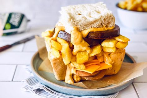 The South African Kota Sandwich Is a Story of Apartheid Kota South African Food, Bunny Chow South African Kota, Kota Recipes, South African Street Food, South African Food, Bunny Chow, Vegan Cheddar, African Recipes, South African Recipes