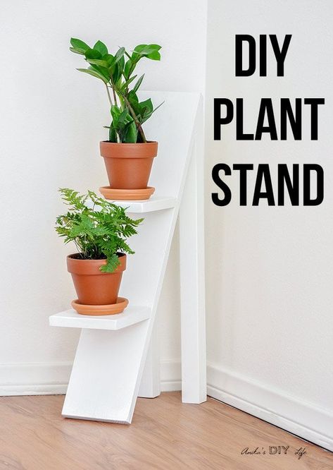 How to build a simple modern DIY tiered plant stand. This DIY plant stand can be used indoors or outdoors. Build one using scrap wood. Easy beginner woodworking project. Perfect for any corner! #AnikasDIYLife #plantstand #scrapwoodproject Diy Tiered Plant Stand, Table Diy Wood, Wooden Table Diy, Diy Wooden Table, Easy Diy Wood Projects, Tiered Plant Stand, Using Scrap Wood, Support Pour Plante, Woodworking For Beginners