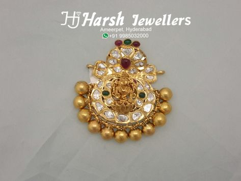 Nagaram style lakshmi pendant in flat diamonds from Harsh Jewellers Lakshmi Pendant Gold, Lakshmi Pendant, Temple Jewelry Necklace, Pendant Designs, Gold Pearl Jewelry, Temple Jewelry, Beads Jewellery, India Jewelry, Gold Earrings Designs