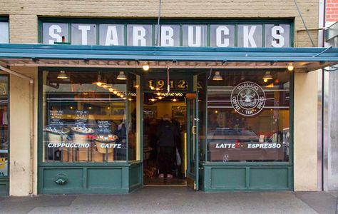 Store Tour: Inside 1912 Pike Place, Seattle, USA - Starbucks Stories Starbucks History, Seattle Underground, Pikes Place, Starbucks Shop, Starbucks Seattle, Café Starbucks, Starbucks Locations, Seattle Coffee, Starbucks Store