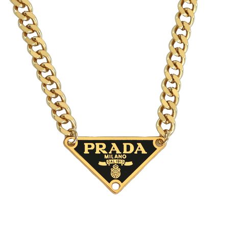 Prada Necklace, Princess Life, Prada Vintage, Dior Necklace, Prada Jewelry, Vintage Wallet, Pretty Accessories, Vintage Prada, Vintage Pendant Necklace