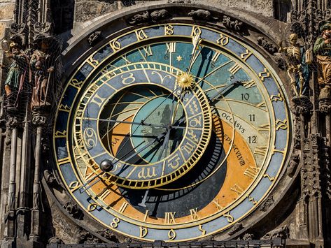 Prague Clock, Roman Consul, Lunisolar Calendar, Gregorian Calendar, Roman Calendar, Unit Of Time, Modern Calendar, Digital Calendar, Google Doodles