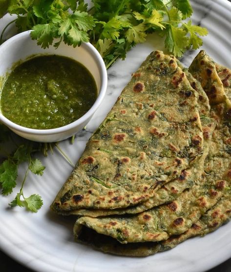 Palak Paratha, Facts About Food, Indian Fast Food, Delicious Food Image, 10 Amazing Facts, Quick Lunch Recipes, Eating Food Funny, Healthy Indian Recipes, Vegetarian Fast Food