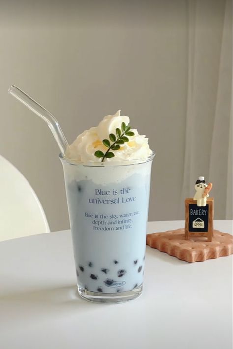 Aesthetic cafe drink boba bubble tea light blue cyan Angelwing Drink Boba, Boba Bubble Tea, Birthday Lights, Aesthetic Cafe, Boba Drink, Blue Drinks, Bubble Milk Tea, Tea Cafe, Blue Milk