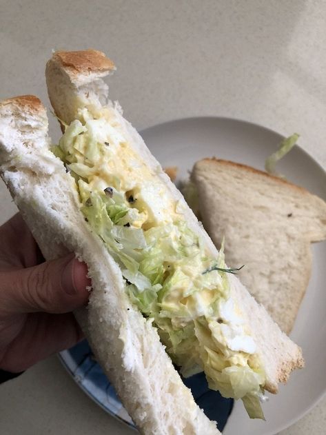 Comfort in troubling times: the perfect egg & lettuce sandwich — BabyMac Egg Lettuce Sandwich, Egg And Lettuce Sandwich, Egg Mayo Sandwich, Lettuce Sandwich, Mayonnaise Sandwich, Egg Mayonnaise, How To Make Eggs, Perfect Eggs, Fav Food