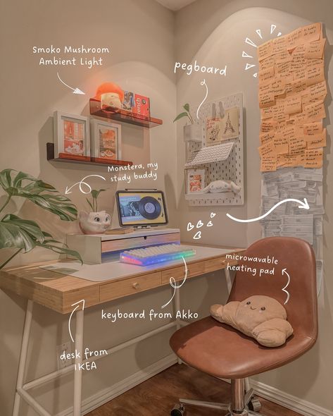 Bienvenue to my little French study corner! ✧₊⁺ I’ve found that having a space you actually enjoy makes all the difference when it comes to studying. This corner keeps me motivated, cozy, and inspired every day. Let me show you around! #studywithme #desksetup #frenchlearning #studyfrench Bedroom Office Corner Ideas, Cozy Study Corner, Cozy Desk Corner, Corner Office Desk Ideas, Study Corner Ideas Bedrooms, Small Office Corner, Study Corner Ideas, Cozy Desk Space, Corner Desk Setup