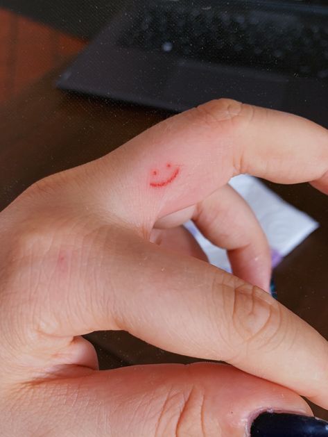 Smiley Face Stick And Poke Tattoo, Smiley Face Stick And Poke, Smiley Stick And Poke, Smiley Tattoo, Smiley Face Tattoo, Cute Foot Tattoos, Stick Poke Tattoo, Stick And Poke Tattoo, Finger Tats