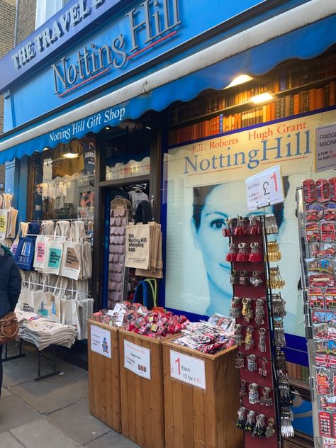 Visited my best friend in London ang got to see the famous Notting hill area - it was very sweet and had a lot of cool thrift stores and small boutiques Small Boutiques, Hugh Grant, Notting Hill, Julia Roberts, Thrift Stores, My Best Friend, Gift Shop, Best Friend, In London