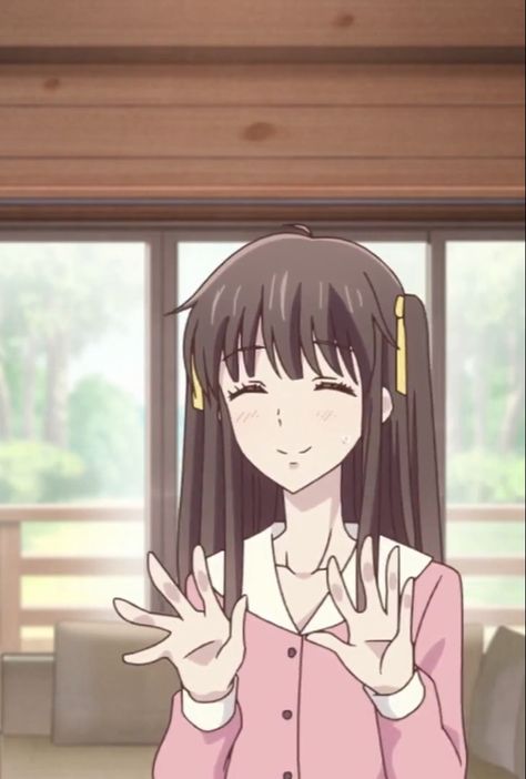 Tohru Honda Hairstyles, Honda Tohru, Tohru Honda, Anime Family, Fruits Basket, Anime Pics, Fruit Basket, All Anime, My Heart Is Breaking