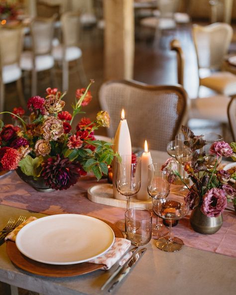 The design for this 25th anniversary weekend celebration is all the inspo we need for our own Thanksgiving tablescapes! Of course, with its rich tones and earthy textures, Devil's Thumb Ranch makes any gathering look good. Producer: @gobelladesign Photography: @jaciemarguerite Videography: @theandrewsfilms Venue: @devilsthumbranch Flowers: @silohfloral Entertainment: @elanartistsImmersive Entertainment: @headwestbrandingbar Rentals: @eclectichive #GoBellaDesign #GoBella #ThanksgivingTable ... Earthy Textures, Thanksgiving Tablescapes, Forest Fairy, Thanksgiving Table, 25th Anniversary, Late Summer, Garden Party, Tablescapes, Thanksgiving