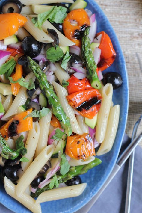 Grilled Veggie Pasta Salad_upclose Veggie Pasta Salad, Veggie Pasta, Grilled Veggies, Spaghetti Squash, Couscous, Summer Salads, Soup And Salad, Pasta Salad, Quinoa