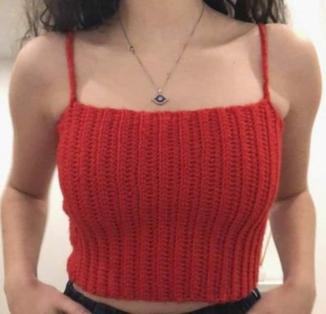 Cute Crocheted Tops, Cute Tops To Crochet, Red Crochet Top Outfit, What To Crochet With Red Yarn, Crochet Clothes Top, Red Crochet Projects, Basic Crochet Top, Tops En Crochet, Crochet Clothing Ideas