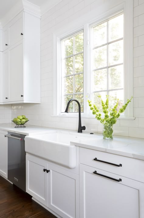 Navy + White Kitchen — Karen Kettler Design White Farmhouse Sink, White Kitchen Sink, Flip Ideas, Kitchen Sink Design, Black Faucet, Black Kitchen Faucets, Inside House, Attic Renovation, All White Kitchen