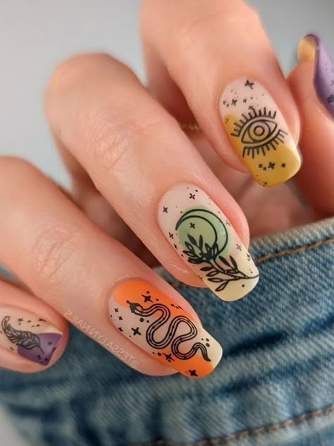 Bumble Bee Nails, Pumpkin Nail Designs, Harry Potter Nails, Bee Nails, Boho Nails, Halloween Acrylic Nails, Pumpkin Nails, Lady Fingers, Nail Design Inspiration