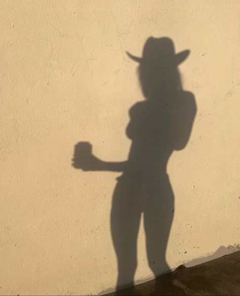 straw cowboy hat for women Taylor Swift Debut, Alyssa Miller, Foto Cowgirl, Desert Aesthetic, Country Aesthetic, Cowboy Aesthetic, Mick Schumacher, Choose Kindness, Cowgirl Aesthetic