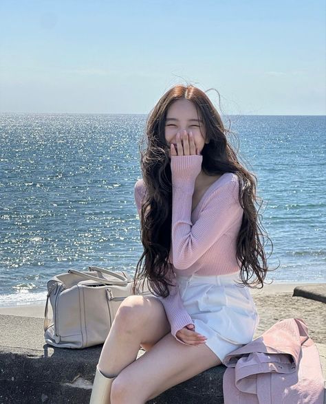 Korean Beach Outfit, Korean Summer, Kawaii Fashion Outfits, Casual Hairstyles, Princess Outfits, Korea Fashion, How To Pose, Selfie Poses, Summer Girls