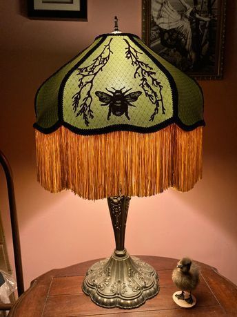 (5) Whimsigothwitch en Tumblr Ace Of Shades, Victorian Maximalism, Victorian Lamps, Victorian Lampshades, Dark Home Decor, I Love Lamp, Dark Home, Maximalist Decor, Cool Lamps