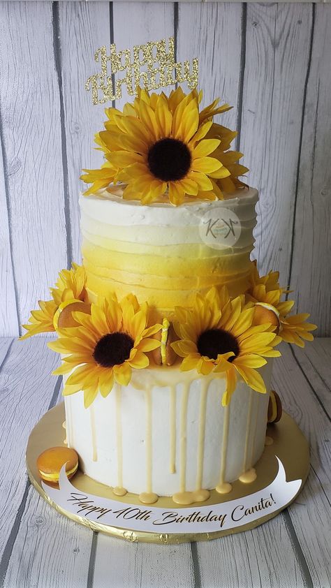 Sunflower 40th Birthday Party, Sunflower Cake Designs Birthday, Sunflower Birthday Cake For Women, Sunflower Cake Birthday, Sunflower Cake Ideas, Sunflower Themed Cake, Sunflower Theme Cake, Two Tier Birthday Cake, Sunflower Birthday Cakes