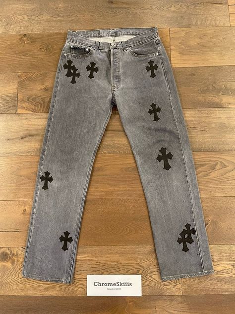 Black Chrome Hearts Jeans, Cross Jeans Y2k, Crome Heart Outfit, Chrome Hearts Outfit Men, Chrome Heart Pants, Custom Jeans Men, Chrome Heart Jeans, Chrome Jeans, Jeans With Crosses