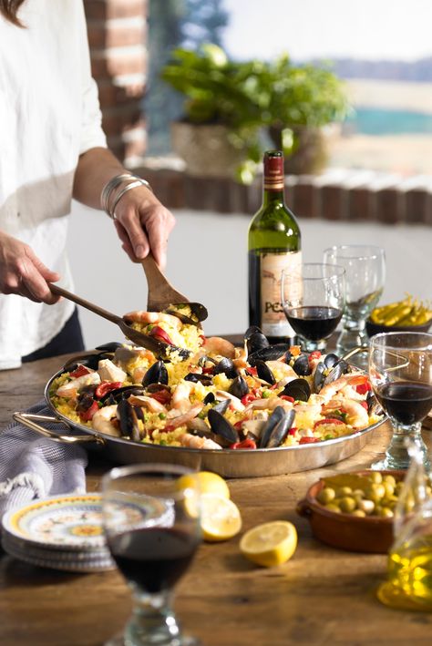 Authentic Paella, Spanish Dinner, Paella Party, Spanish Foods, Spanish Paella, Spanish Restaurant, Seafood Paella, Paella Recipe, Spain Food