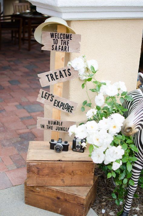 This Elaborate Safari First Birthday Party Is Too Decadent For the Jungle Safari First Birthday Party, Safari First Birthday, Safari Theme Birthday Party, Jungle Theme Birthday Party, Jungle Thema, Jungle Safari Birthday, Wild Birthday Party, Jungle Theme Parties, Jungle Theme Birthday