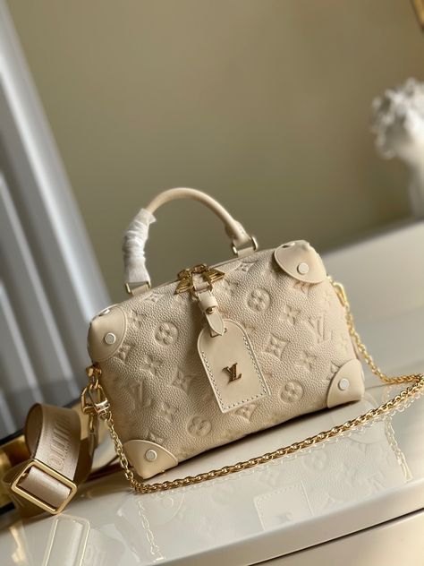 Sac Louis Vuitton, Fake Designer Bags, Purse Collection, Luxury Bags Collection, Women Purse, Girly Bags, Luxury Purses, Handbag Heaven, Fancy Bags