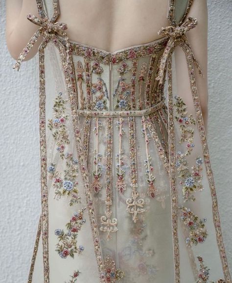 Classy European Style, Stella Lunardy, Embroidered Wedding Dress, Embroidered Wedding, Fairytale Dress, فستان سهرة, 자수 디자인, Fantasy Dress, Fantasy Fashion