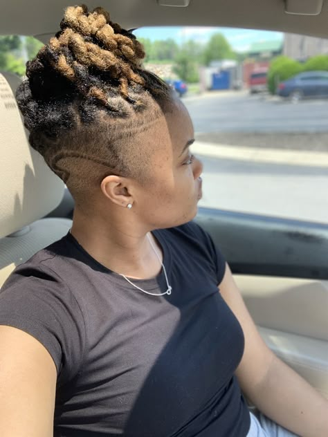 Shaved Sides Updo, Side Shaved Dreads Women, Locs With Shaved Sides Black Women, Locs With Shaved Sides, Locs With Undercut Women, Microlocs With Shaved Sides, Dreads With Undercut, Crochet Braids Marley Hair, Shaved Head Designs