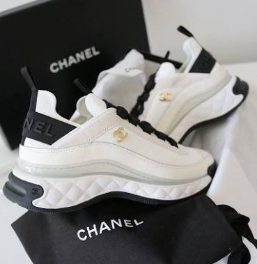 Chanel Sneakers Woman, White Chanel Sneakers, Chanel Trainers, Chanel Black And White, Black And White Heels, Chanel Sneakers, White Nike Shoes, Pretty Shoes Sneakers, Comfortable Slippers