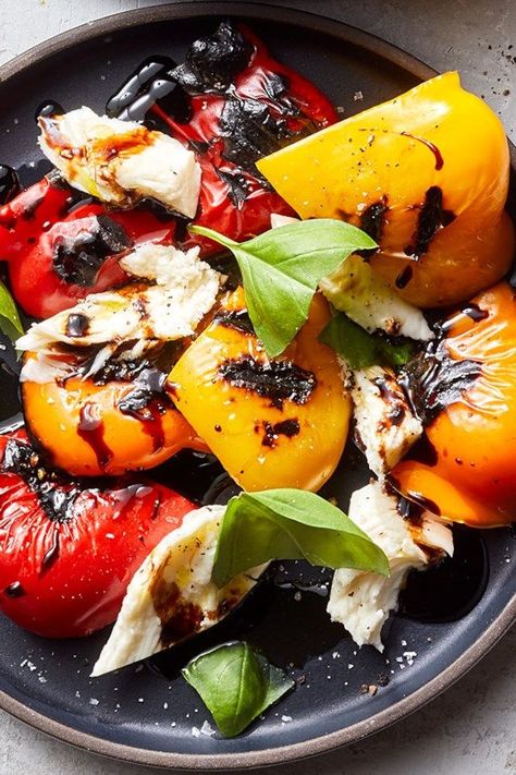 Red Bell Pepper Recipes, Ww Lunch, Sandwich Healthy, Bell Pepper Salad, Balsamic Drizzle, Pepper Sandwich, Pepper Salad, Bell Pepper Recipes, Healthy Vegetable Recipes