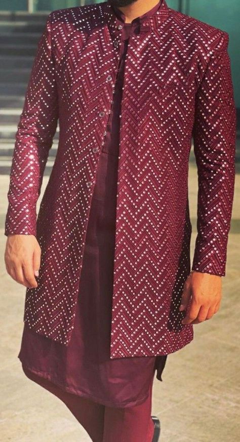 Varun Dhawan Jug Jug Jiyo Outfits, Nawabi Kurta Men, Sangeet Clothes For Men, Men Ethnic Outfit, Marriage Outfits Men, Men Sangeet Outfits, Sequence Kurta For Men, Marriage Outfits Men Indian, Boys Wedding Outfit Indian