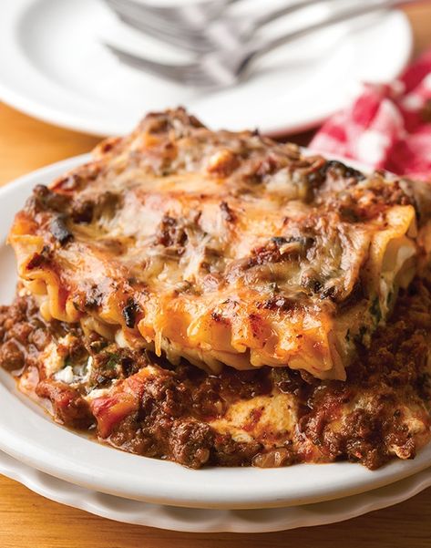 Venison Lasagna Recipe, Venison Lasagna, Ground Venison Recipes, Cheesy Lasagna, Elk Recipes, Venison Roast, Deer Recipes, Ground Venison, Meat Lasagna