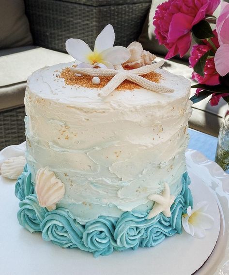 Beach Themed Wedding Cakes, Hawaiian Birthday Cakes, Tropical Birthday Cake, Summer Birthday Cake, Beach Birthday Cake, Beach Theme Birthday, Ocean Cake, 14th Birthday Cakes, Beach Themed Wedding