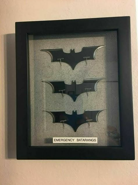 Batman Room Decor, Diy Batman, Batman Bedroom, Batman Diy, Comic Room, Batman Room, Batman Decor, Batman Wedding, Batman Wall