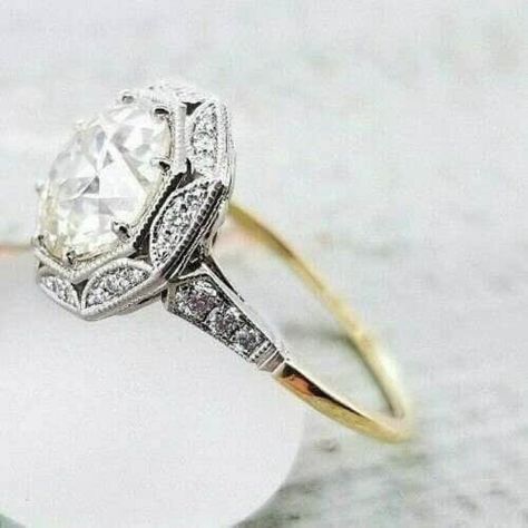 Vintage Jewellery Rings, Art Deco Engagement, Antique Engagement, Round Diamond Engagement Rings, Art Deco Ring, Gold Engagement, Ring Vintage, Vintage Diamond, Antique Rings