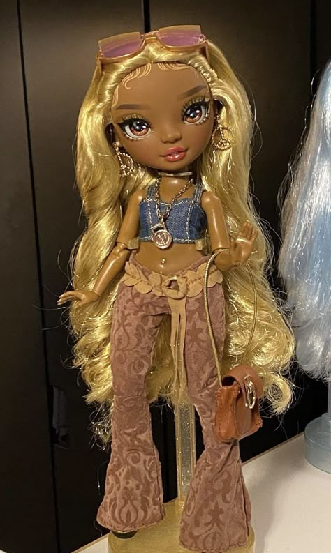 Rainbow High Redesign, Happy Birthday Alina, Doll Redesign, Rainbow High Clothes, Elsa Christmas, Bratz Aesthetic Outfit, Rainbow High Restyle, Dance Moms Outfits, Pastel Core