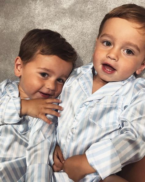 Brothers #boys #boymom #momof2 We love this photo! 💗Super cute the brothers in theirs pajamas! Please check out our page sometimes. We have the coolest stuff and the best gifts for moms, dads, grandma, grandpa and an exclusive and unique jewelry line for moms at www.celebrate.family    Best matching shirt sets for family  Best Christmas gift for moms  Best matching shirt sets for family Kids Goals, Baby Boy Photography, Twin Boys, Cute Family, Twin Babies, Baby Family, Family Goals, 인물 사진, Future Baby