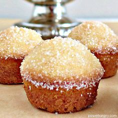 Almond Donut, Glutenfri Baking, Card Night, Almond Flour Muffins, Almond Muffins, Muffins Vegan, Healthy Donuts, Night Recipes, Donut Muffins