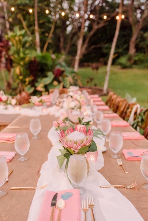 Hawaiian Wedding Themes, Maui Luau, Pink Lunch, Wedding Reception Music, Tropical Glam, Hawaiian Bbq, Music Wedding, Quinceanera Planning, Destination Wedding Decor