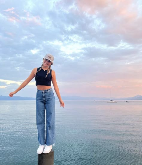 Overall Poses, Flat Hat Outfit Women, Costal Granola Outfits, Beach Town Outfit Summer, Costal Granola Girl, Oregon Coast Outfit Summer, Oregon Coast Aesthetic Outfit, Beach Town Aesthetic Outfit, Salty Granola Outfits Summer