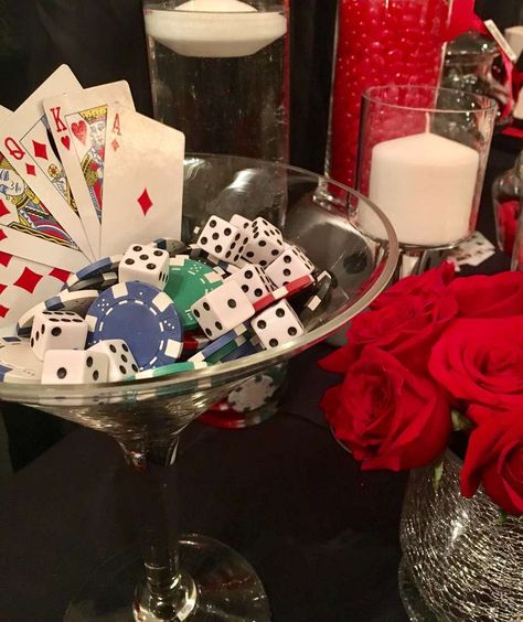 20s Casino Theme Party, Casino Party Drinks, Casino Party Aesthetic, Elegant Casino Theme Party, Casino Engagement Party, Casino Christmas Party, Casino Night Party Outfit, 007 Party, Bond Party