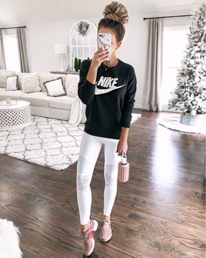 Nike Athleisure Sweatshirt For Spring, Nike Athleisure Sweatshirt For Leisure, Nike Hooded Sweatshirt Athleisure Style, Nike Long Sleeve Sweatshirt In Athleisure Style, Nike Athleisure T-shirt For Workout, Workout Vibes, Outfit Recommendations, Workout Outfits For Women, Friends Outfit